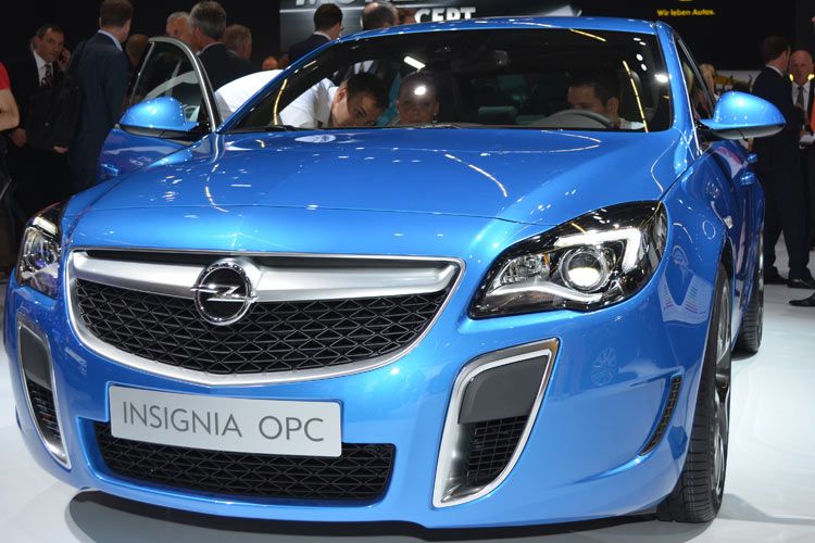 325 PS und 435 Newtonmeter maximales Drehmoment – das kann der Insignia nach einer Behandlung durch das Opel Performance Center. (Foto: Rehberg)