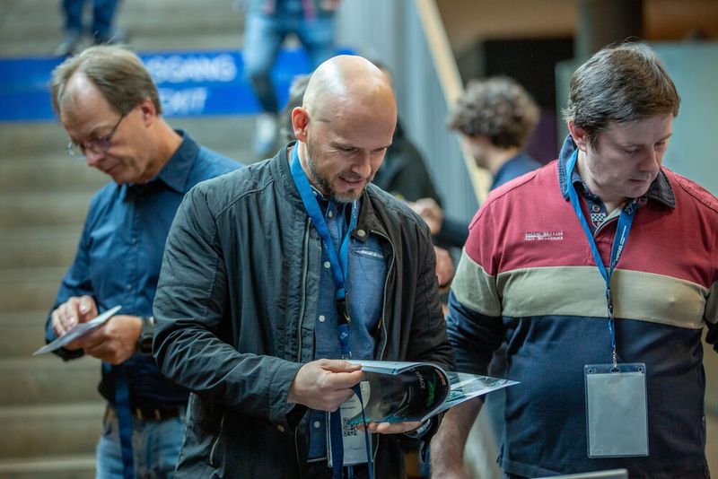 Die Regionalmesse Schraubtec ist kostenfrei für Besucher. Kurzer Check-In und los geht`s mit den Fachgesprächen. (Bild: Amelie Jehmlich/ART n Photo)