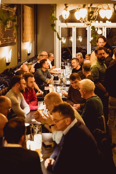 Lebhafte Gespräche  (Bild: Stefan Bausewein)