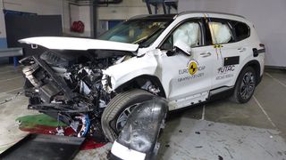Fünf von fünf möglichen Sternen beim Crash-Test gab es für die SUVs Hyundai Santa Fe, ... (Bild: NCAP)