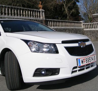 Für Verzögerung sorgen vorne innenbelüftete und hinten einfache Scheibenbremsen. (Archiv: Vogel Business Media)