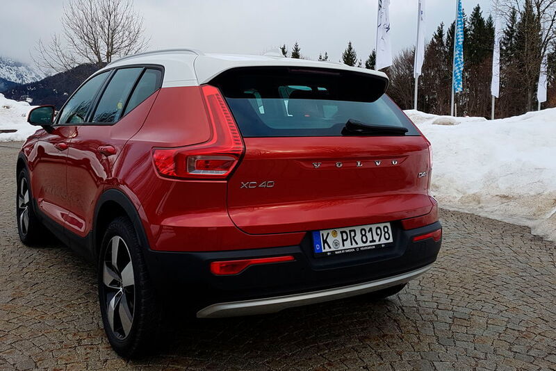 Das Heck des Volvo XC40 differenziert sich hingegen deutlich von den größeren Brüdern Volvo XC60 und Volvo XC90. (Mauritz/»kfz-betrieb«)