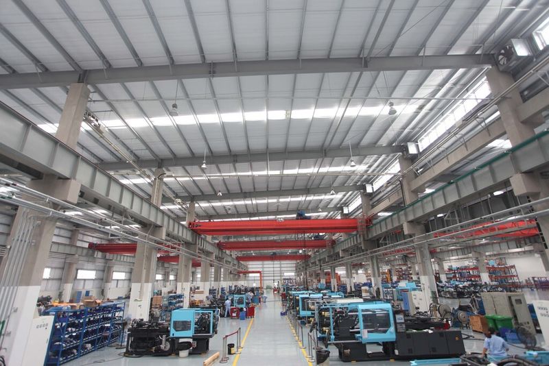 Unter dem Dach des neuen Sumitomo-(SHI)-Demag-Werks in Ningbo steht eine Fertigungskapazität für 1500 Spritzgießmaschinen bereit. (Bild: Sumitomo)