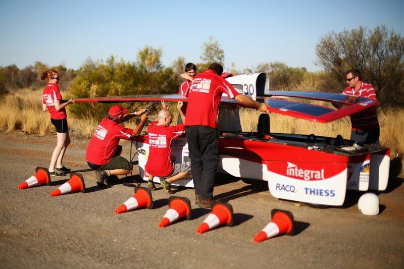 Impressionen vom Solarautorennen World Solar Challenge 2013. (Bild: World Solar Challenge)