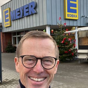 Kuhn+Witte-Geschäftsführer Oliver Bohn will mit dem Pop-up-Store die Werbetrommel für sein Zweiradgeschäft rühren. (Bild:  Kuhn + Witte)