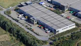 Investiert in Hamburg-Altenwerder in neue Kapazitäten für temperaturempfindliche Produkte: der Duisburger Logistikdienstleister Lehnkering. (Bild: Lehnkering)