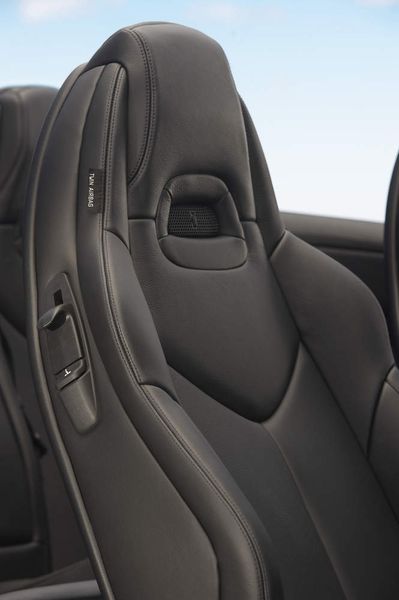 In die Kopfstütze ist – je nach Ausstattung – die Nackenheizung „Airwave“ integriert. (Archiv: Vogel Business Media)