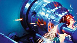 Die deutsche Industrie war auf den zweiten Lockdown besser vorbereitet. Dennoch wirkt er sich negativ auf das Wachstum aus.  (©NDABCREATIVITY - stock.adobe.com)