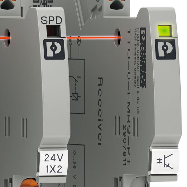 Integrated status indicator — thanks to the surge protection components of Termitrab complete, the user is kept up-to-date regarding the state of the system at all times. (Phoenix Contact)