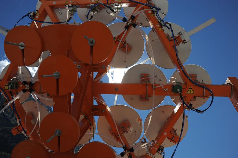 Ein Sunflower-System, hier ein Bild des Prototyps, soll pro Sonnentag 12 Kilowatt Strom und 20 Kilowatt Wärme erzeugen (IBM Research)