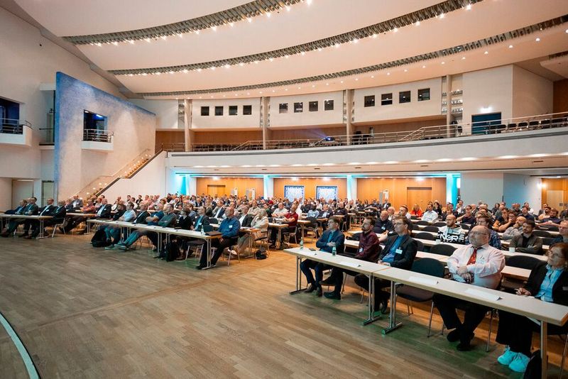 Das war die 32. FED-Konferenz in Ulm. Die 33. FED-Konferenz findet am 24. und 25. September 2025 in Lübeck statt.  (Bild: Copyright Pia Simon photography)