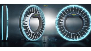 Der luftlose Pneu verzichtet auf eine klassische Felge. Stattdessen gibt es Streben, die im Flugbetrieb als Rotorblätter dienen sollen. (Goodyear)