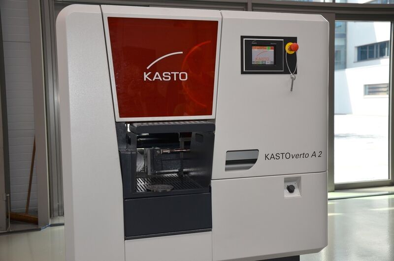 Mit dem Geradschnitt-Bandsägeautomaten Kasto Verto A2 ergänzt das Familienunternehmen sein Programm um eine kompakte Bandsäge. (Bild: Michel)