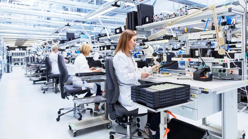 Sick hat ein KI-gestütztes Assistenzsystem für die Fertigung entwickelt.(Bild:  Sick)