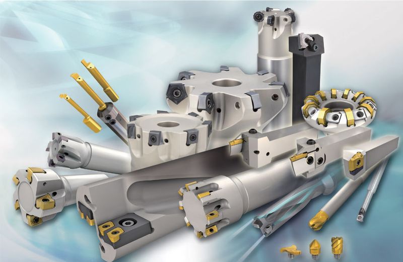 Die Kombination aus den Tungaloy-Schneidstoffen mit Werkzeugsystemen zum Drehen, Stechen, Fräsen und Bohren von Bauteilen und Komponenten bilden laut Hersteller eine produktive Einheit.  (Bild: Tungaloy)