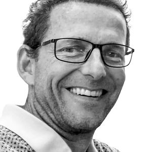 À Marin-Epagnier, SWISS DIAMOND TOOLS SA et DIAMOND TECHNOLOGY GROUP poursuivent une croissance ambitieuse dans le domaine des outils diamant ultra-haute précision destinés principalement à l’horlogerie, au médical ainsi qu’aux industries de pointe.(Source :  Swiss Diamond Tools)