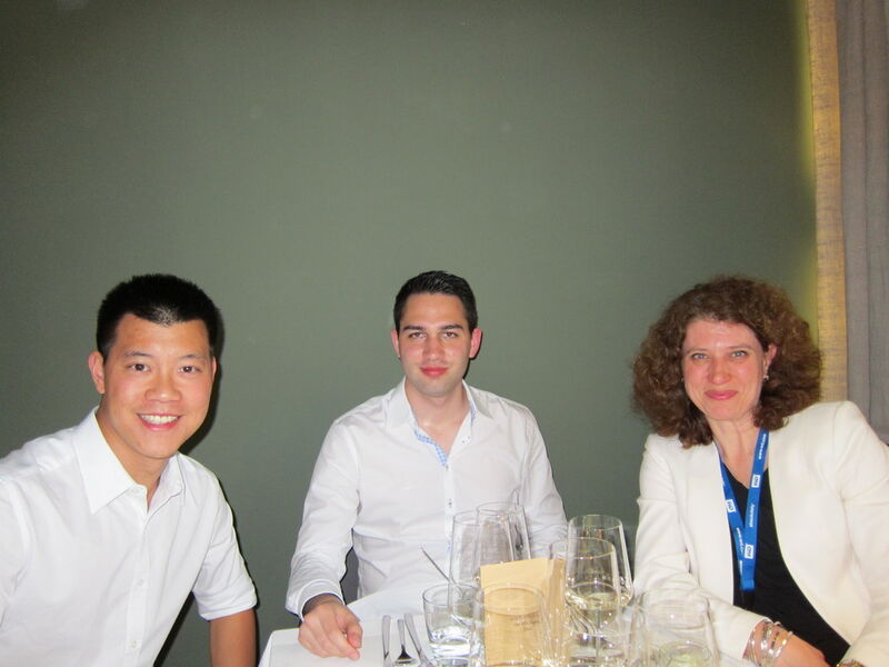 Maria Fritz (WD) mit Matthias Steiner und Ling-Yin Li (beide STEG Electronics). (Besa Agaj)