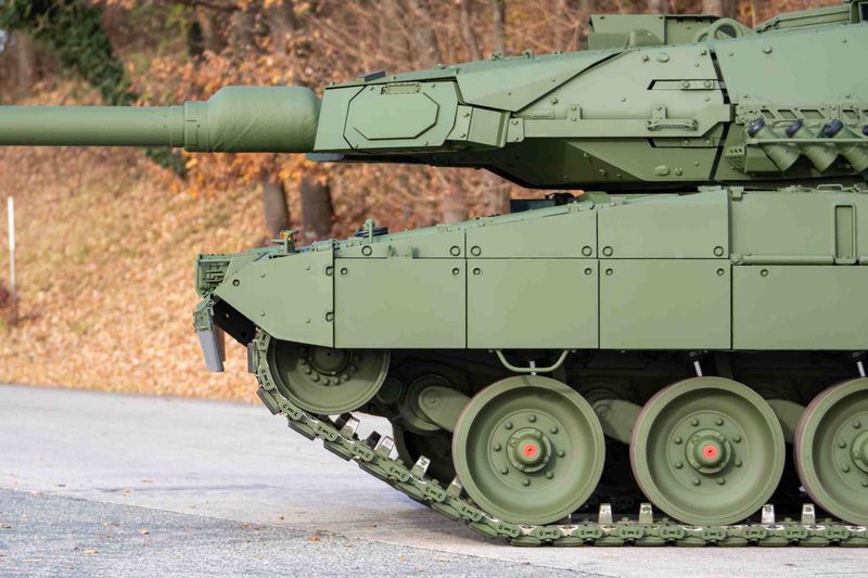 Difender 500 ist der am häufigsten verwendete und getestete Sicherheitsstahl und in einer Dicke von bis zu 150 mm erhältlich. Hier: Kampfpanzer Leopard 2 A8. (Bild: KNDS)