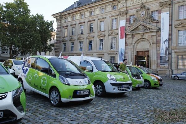 Bertha Benz Challenge 2012, 3. Tag: Ankunft der Teilnehmer in Mannheim mit anschließendem Abschlussempfang im Zeughaus (Ulrich Steinlechner)