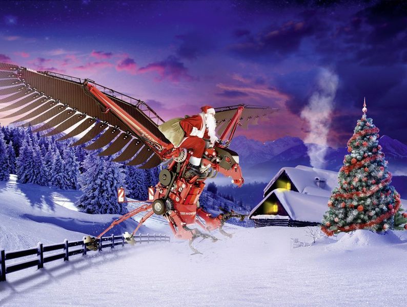 Punktlandung! Auch mit dem Weihnachtsmann auf dem Rücken macht der HORSCH InnoFalcon eine gute Figur. (Bildquelle: Horsch)