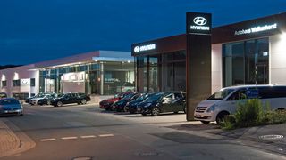Die Walkenhorst-Gruppe gehört zu den großen BMW-Händlern in Deutschland und hat jetzt ihren Stammsitz in Melle umgebaut. (Bild: Walkenhorst-Gruppe)