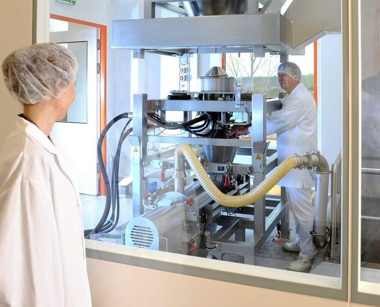 Um in dem neuen Gebäudetrakt eine optimale Hygiene sicherzustellen, entschied man sich für eine räumliche Trennung der einzelnen Produktionsschritte.  (Bild: Sternmaid)