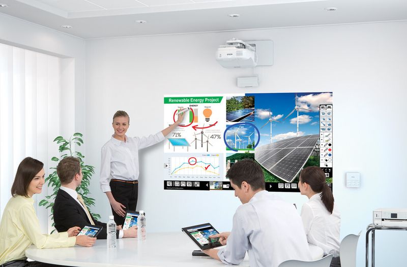 Die Business-Projektoren sollen sich am besten für den Einsatz in Konferenz- und Schulungsräumen eignen. (Bild: Epson)
