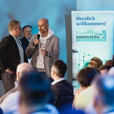 Dominik Hertel (r.) ist nun alleiniger Geschäftsführer von net.casion. (Bild: stefan bausewein)