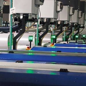 Un hangar de vaisseau spatial ? Non, simplement un atelier de décolletage ultra-moderne où tout fonctionne à merveille.(Source :  Pierre-Yves Kohler)