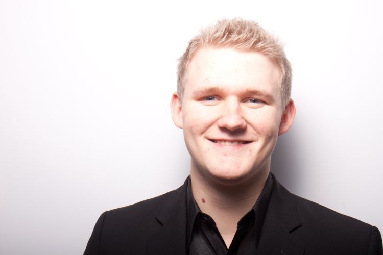 Dominic Multerer ist als Unternehmer, Marketeer und Referent tätig. Als Marketing-Experte unterstützt er zahlreiche Marken bis hin zu B2B-Weltmarktführern bei der Ausrichtung ihrer Kommunikation. (Foto: Multerer Consulting)