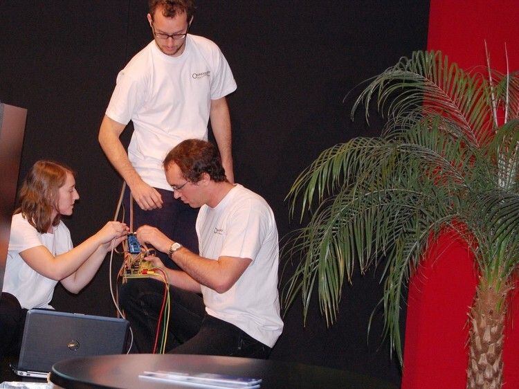 Team Quasimodo bei ihrer Präsentation auf der vergangenen electronica. (Bild: DF)