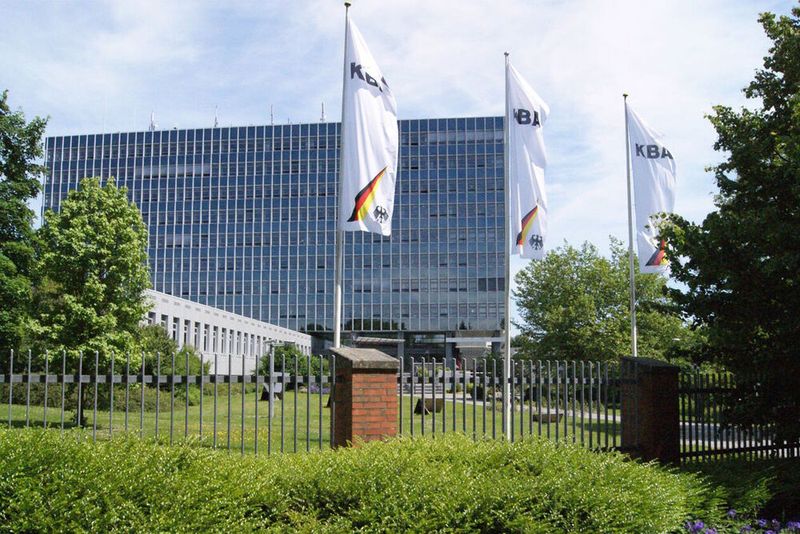 Im Kraftfahrt-Bundesamt werden Verkehrssünder nun seit 50 Jahren registriert und bepunktet. Schlimmstenfalls wird der Führerschein eingezogen.(Bild:  Kraftfahrt-Bundesamt)