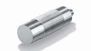 Der neue Ultraschall-Ganzmetallsensor aus V4A-Edelstahl widersteht auch rauen Umgebungsbedingungen.  (ifm electronic)