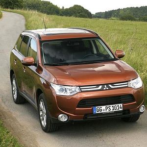 Mitsubishi hat den Outlander neu entwickelt. Die dritte Generation des SUV kommt nun mit einem unverwechselbaren Auftritt – was keine Selbstverständlichkeit mehr ist.