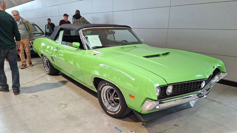 Bei uns weniger gefragt: Klassische „Ami-Schlitten“ wie dieses Ford Torino Cabrio von 1970. Das suchte für 38.000 Euro einen neuen Eigentümer.  (Bild: Dominsky –  »kfz-betrieb«)