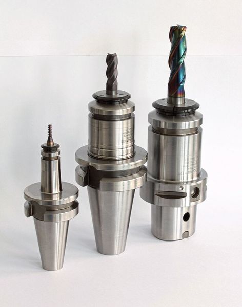 Präzision am Werkzeug: Die Werkzeug- Spannfutter und -aufnahmen von Rego-Fix bieten die einmalige Chance, bei Bohr-, Fräs- und Gewinde­bearbeitungen durch extrem guten Rundlauf die Prozess­sicherheit zu erhöhen und die Werkzeug­standzeiten deutlich zu verlängern.   (Vischer & Bolli AG)