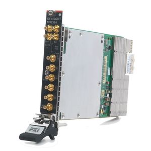 Der AWG M9336A bietet mehrere Signalausgänge, die sich unabhängig voneinander synchronisieren lassen.