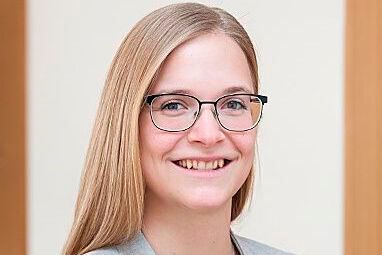 Tina Johnscher ist seit 2018 als Projektmanagerin Technologie bei der Bayern Innovativ GmbH beschäftigt. (bayern-innovativ.de)