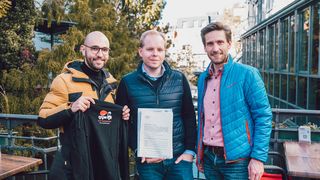 Der Vorstand des Blut transportiert e. V. (v.l.): Mehmet Akdag, Nicolas Gallenkamp und S. Niklas Unger. Es fehlt Christoph S. Peper. (Bild: Blut transportiert)