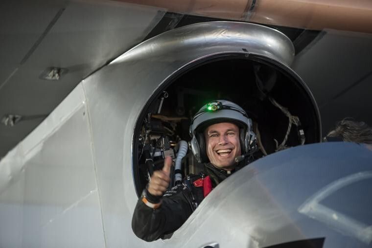 Bertrand Piccard im Cockpit (Bild: Solar Impulse | Jean Revillard)