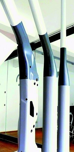 So sehen beispielsweise Tailored Rolled Tubes aus, wie sie für eine A-Säule im Auto verwenden werden – sie sind absolut belastungsorientiert ausgelegt. Bild: Kuhn (Archiv: Vogel Business Media)
