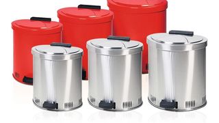 Um auch das Austreten gefährlicher Flüssigkeiten zu verhindern, sind die Entsorgungsbehälter flüssigkeitsdicht geschweißt.
Bild: Denios (Archiv: Vogel Business Media)