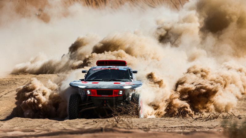 Audi Sport präsentiert auf der PIAE 2026 den Audi RS Q e-tron, der 2024 das erstes Auto mit elektrischem Antrieb, Hochvoltbatterie und Energiewandler die Rallye Dakar gewonnen hat.(Bild:  Audi Sport)