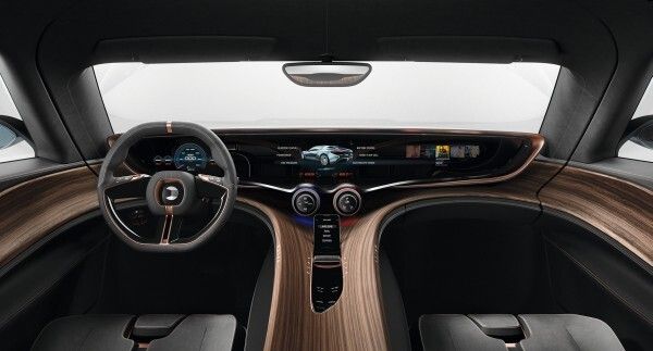 Der elektrisch angetriebene Supersportwagen Quant: mit einer maximalen Gesamtleistung von 680 kW und einer Höchstgeschwindigkeit von 380 km/h – und einer rein elektrischen Reichweite von 600 km (nanoFLOWCELL AG)