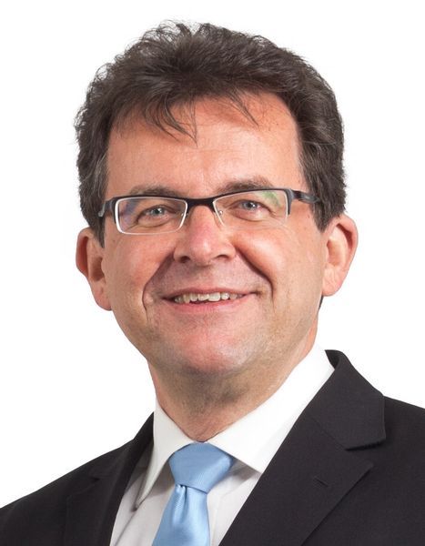 Vorstand Erwin Sowa wird strategischer Berater von Datron. (Bild: Datron)