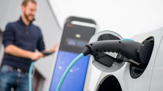 Mehr elektrifizierte Fahrzeuge, weniger Komponenten für Verbrennungsmotoren: Bosch prüft die Schließung des Werkes München und schließt weitere Werke. (Bosch)