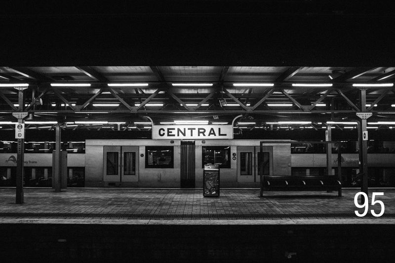 Bahnhöfe in den Niederlanden leihen rund um die Uhr Fahrräder aus. Das vollautomatisierte Fahrradverleihsystem Velowspace mit integrierten Karussell für bis zu 24 Fahrräder wird mit der Simatic S7-1200 von Siemens Industry gesteuert. (ud)  (Bild: Pixabay unter CC0 Public Domain)