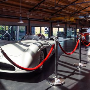 Zum Start gab es zahlreiche Special Cars zu bewundern. (Bild:  Jan Kriwanek)