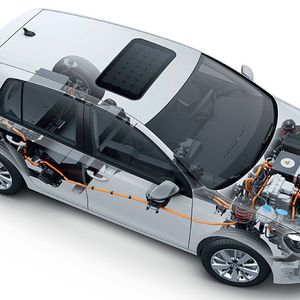 Der E-Golf soll bis zu 175 Kilometer weit mit einer Batterieladung kommen.(Foto:  Volkswagen)