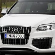 Das Mega-SUV hat eine Länge von über fünf Metern und ein Leergewicht von ganzen 2,6 Tonnen. (Archiv: Vogel Business Media)